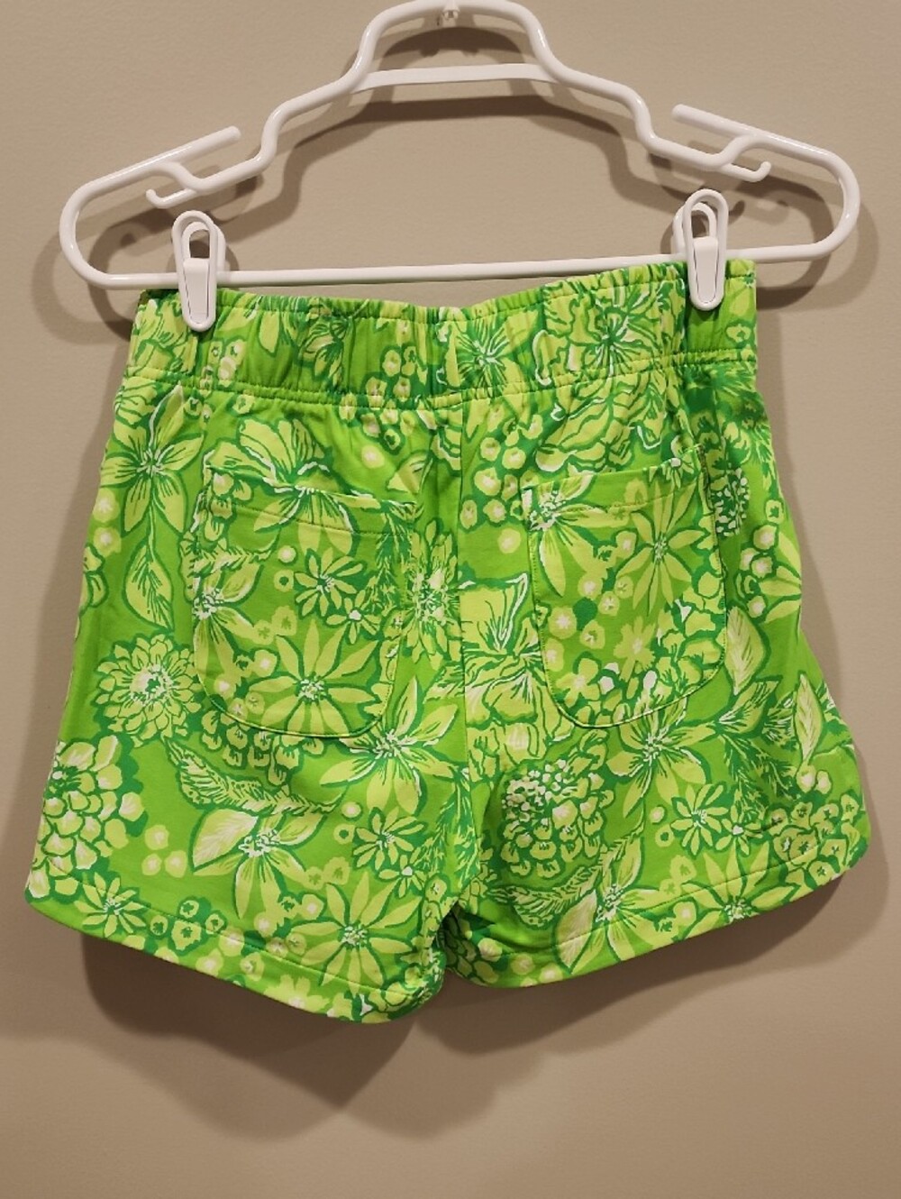 Lilly Pulitzer Bright Lime Green Floral Athletic Shorts, Size Small - Picture 2 of 3